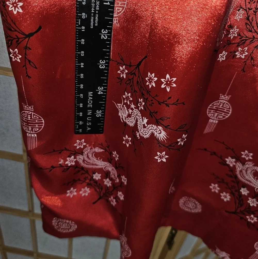Silky satin dragon Reversible Kimono - Picture 3 of 13